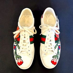🌹 GUCCI🌹calfskin embroidered sneakers